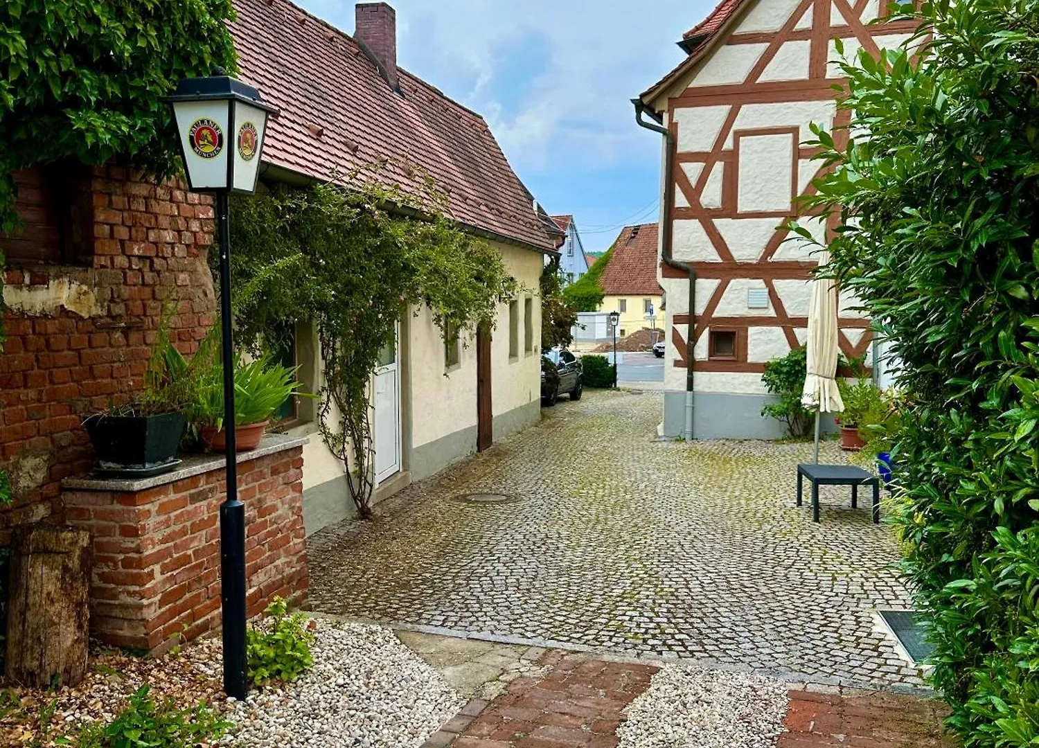 Hotel Kastanienbaum Herzogenaurach Bed & Breakfast